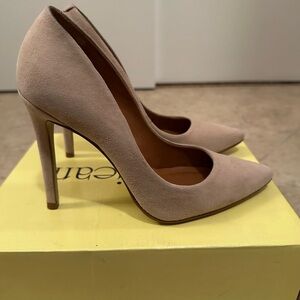 Cathy Jean Pointed-Toe Suede Pumps in Dusty Blush